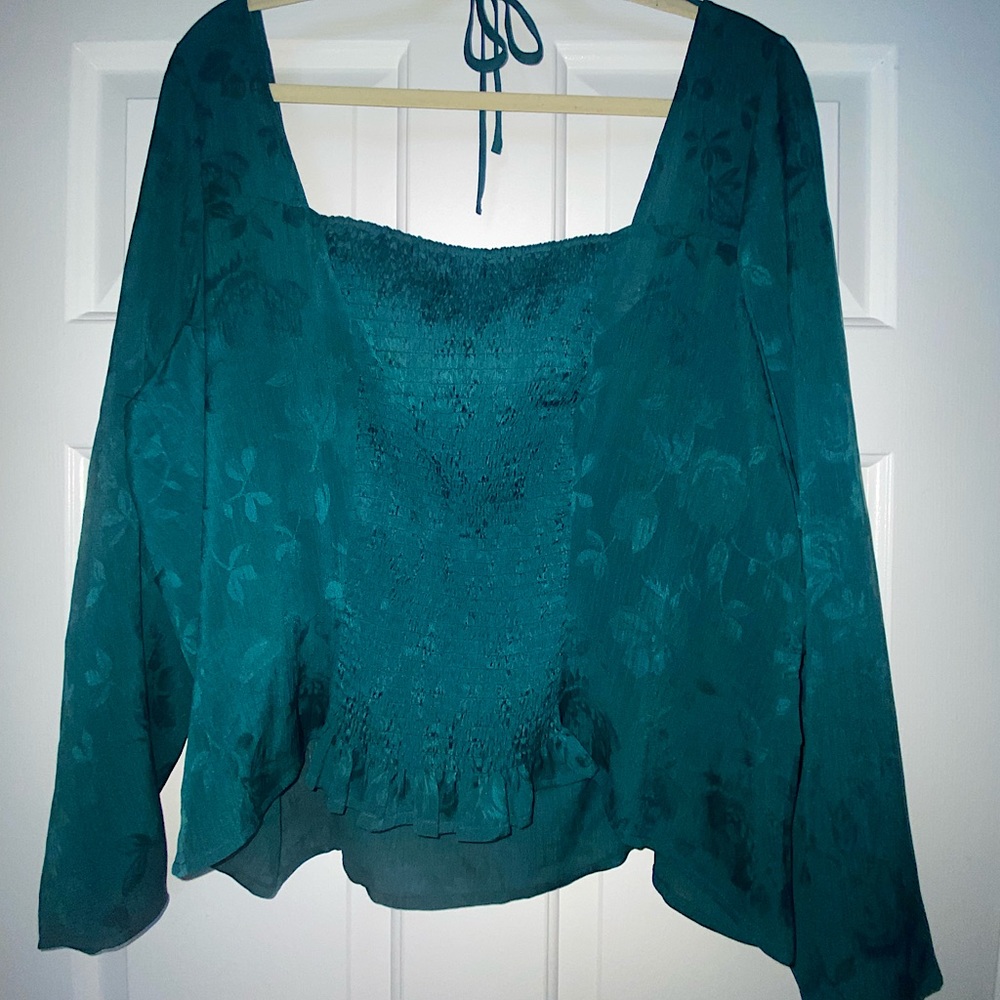 LEITH Elegant PLUS SIZE Crop-top Blouse